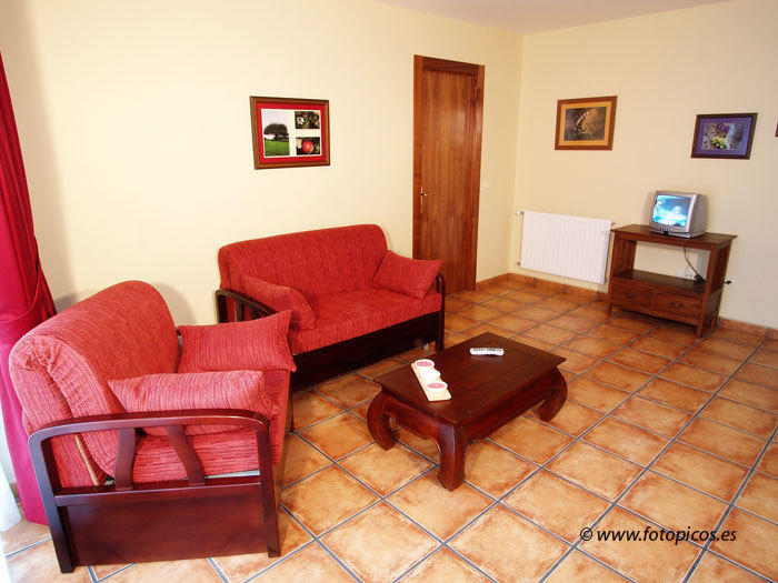 Apartamentos Villa De Cabrales Las Arenas Zimmer foto